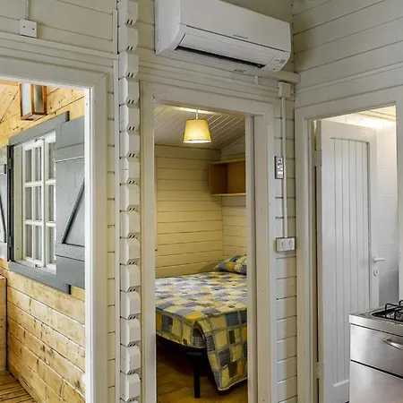 Conero Azzurro פארק נופש 3*