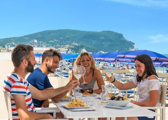 Conero Azzurro 3* Numana